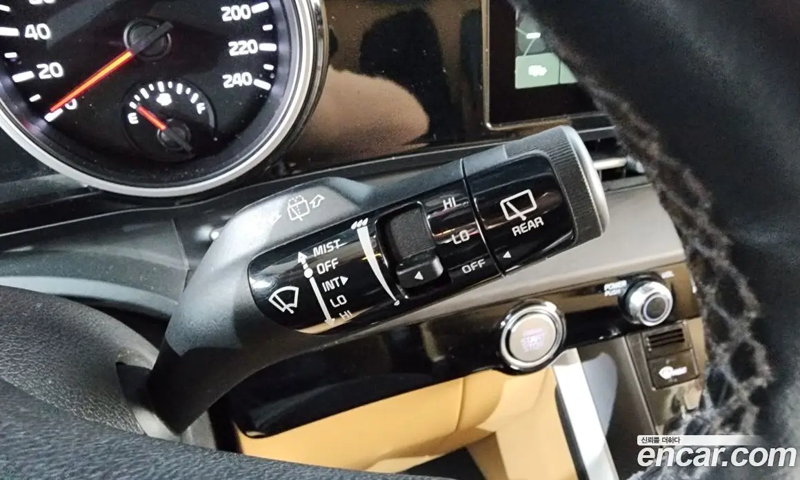 Kia Carnival 2021 2.2 автомат (гидро), фото 27