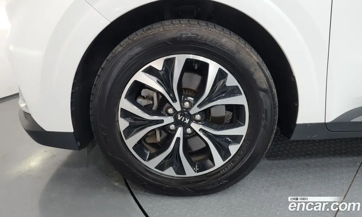 Kia Carnival 2021 2.2 автомат (гидро), фото 4