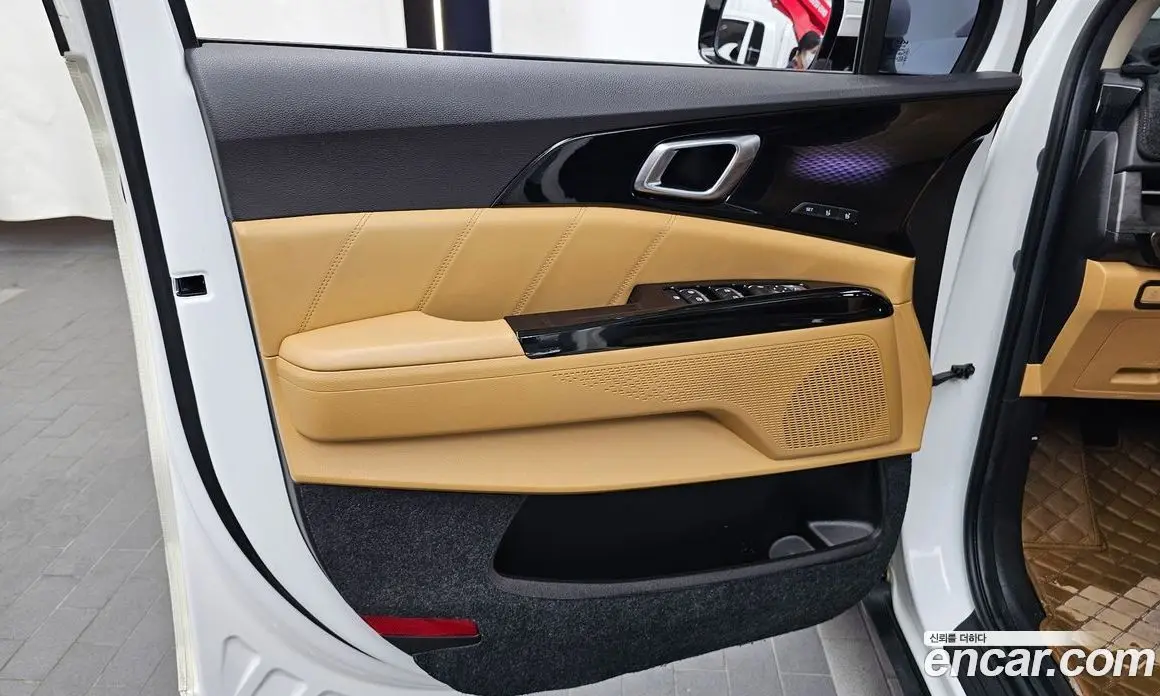 Kia Carnival 2021 2.2 автомат (гидро), фото 14