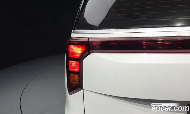 Kia Carnival 2024 2.2 автомат (гидро), миниатюра 9