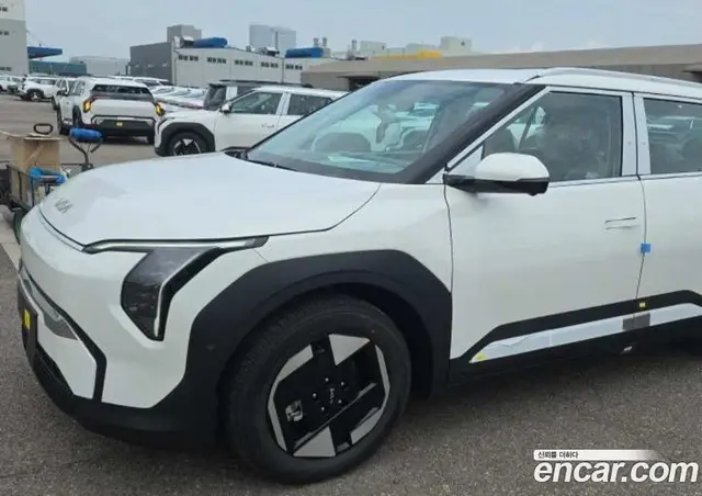 Kia EV3 2026 0.1 автомат (гидро), миниатюра 2