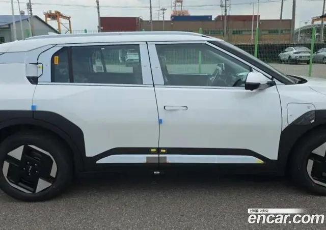 Kia EV3 2026 0.1 автомат (гидро), миниатюра 6