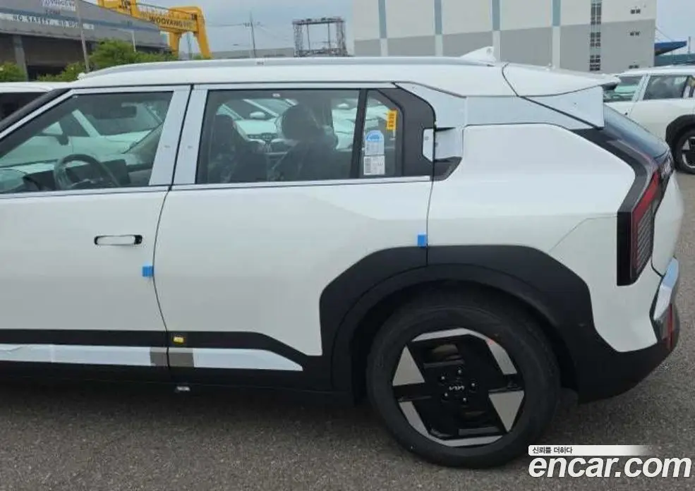Kia EV3 2026 0.1 автомат (гидро), фото 8