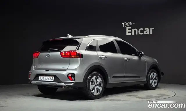 Kia Niro 2021 1.6 автомат (гидро), миниатюра 2