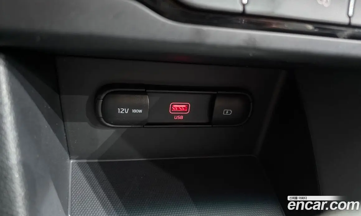 Kia Niro 2021 1.6 автомат (гидро), фото 18