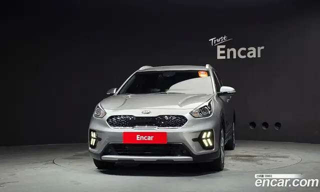 Kia Niro 2021 1.6 автомат (гидро), миниатюра 3