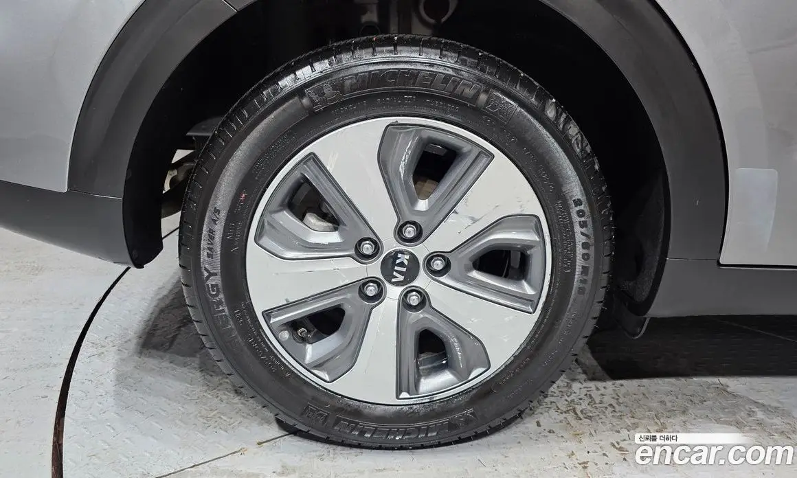 Kia Niro 2021 1.6 автомат (гидро), фото 5