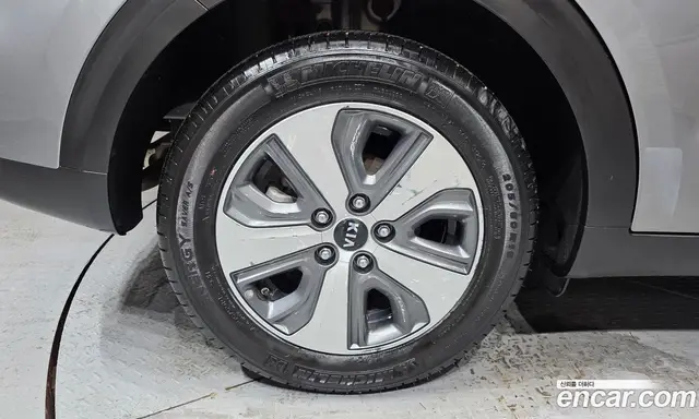 Kia Niro 2021 1.6 автомат (гидро), миниатюра 5