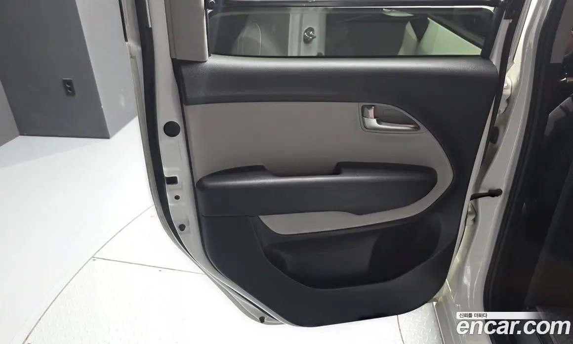 Kia Ray 2024 1.0 автомат (гидро), фото 15