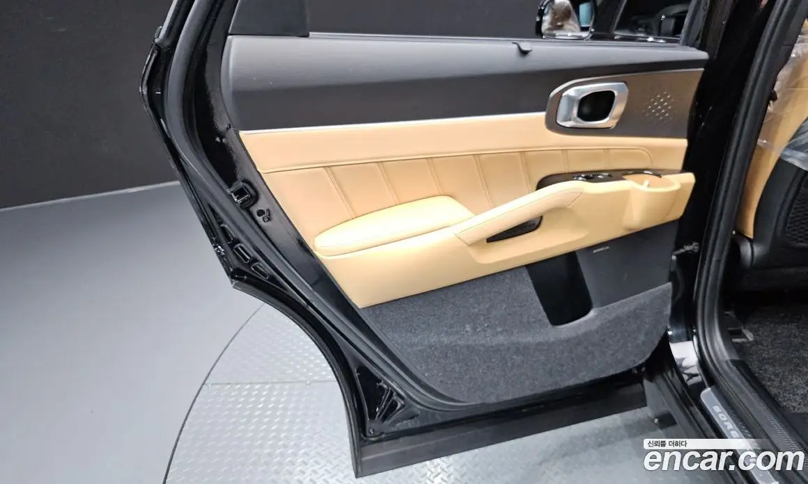 Kia Sorento 2023 2.5 автомат (гидро), фото 15
