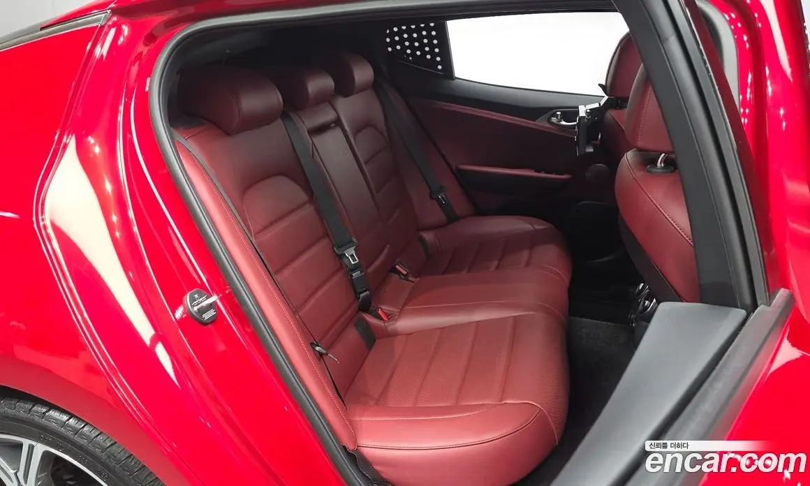 Kia Stinger 2017 3.3 автомат (гидро), фото 16