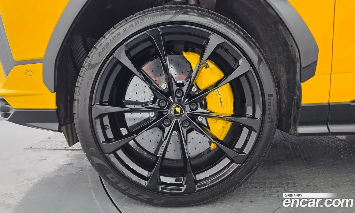 Lamborghini Urus 2024 4.0 автомат (гидро), фото 5