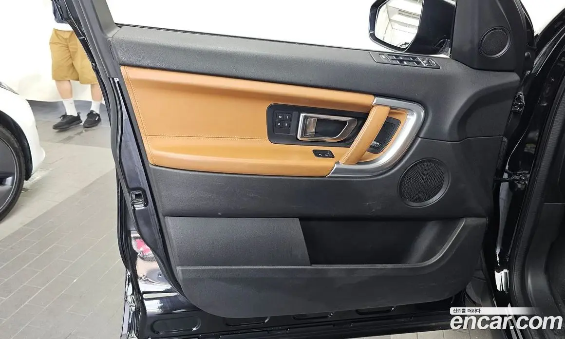 Land Rover Discovery Sport 2019 2.0 автомат (гидро), фото 14