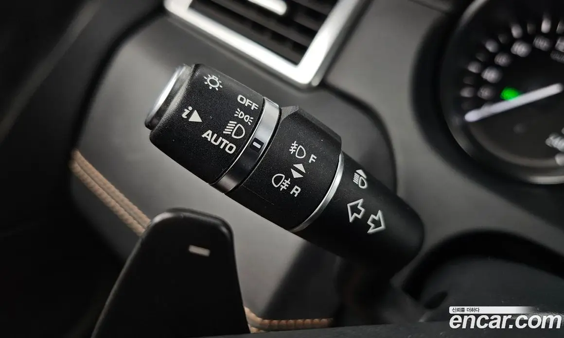 Land Rover Discovery Sport 2019 2.0 автомат (гидро), фото 24