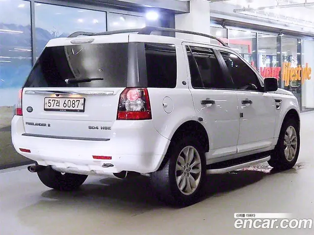 Land Rover Freelander 2012 2.2 автомат (гидро), миниатюра 4