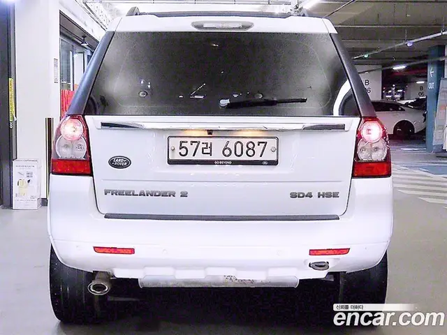 Land Rover Freelander 2012 2.2 автомат (гидро), миниатюра 5