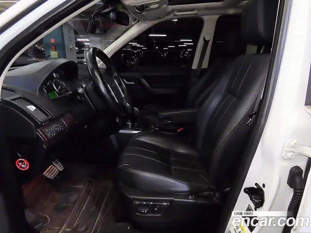 Land Rover Freelander 2012 2.2 автомат (гидро), миниатюра 6