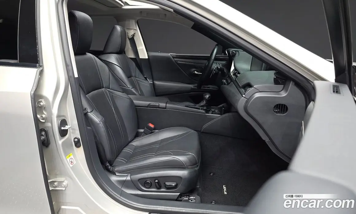 Lexus ES 2018 2.5 автомат (гидро), фото 17
