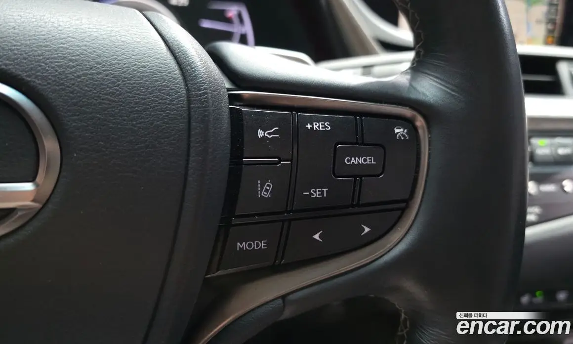 Lexus ES 2018 2.5 автомат (гидро), фото 33