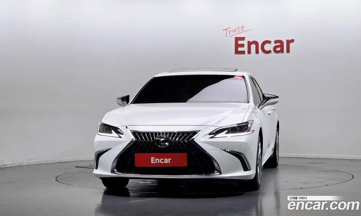Lexus ES 2023 2.5 автомат (гидро), фото 3