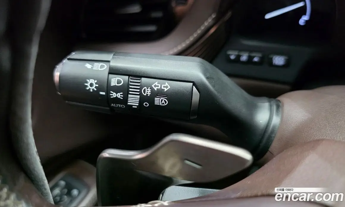 Lexus LS 2018 3.5 автомат (гидро), фото 30