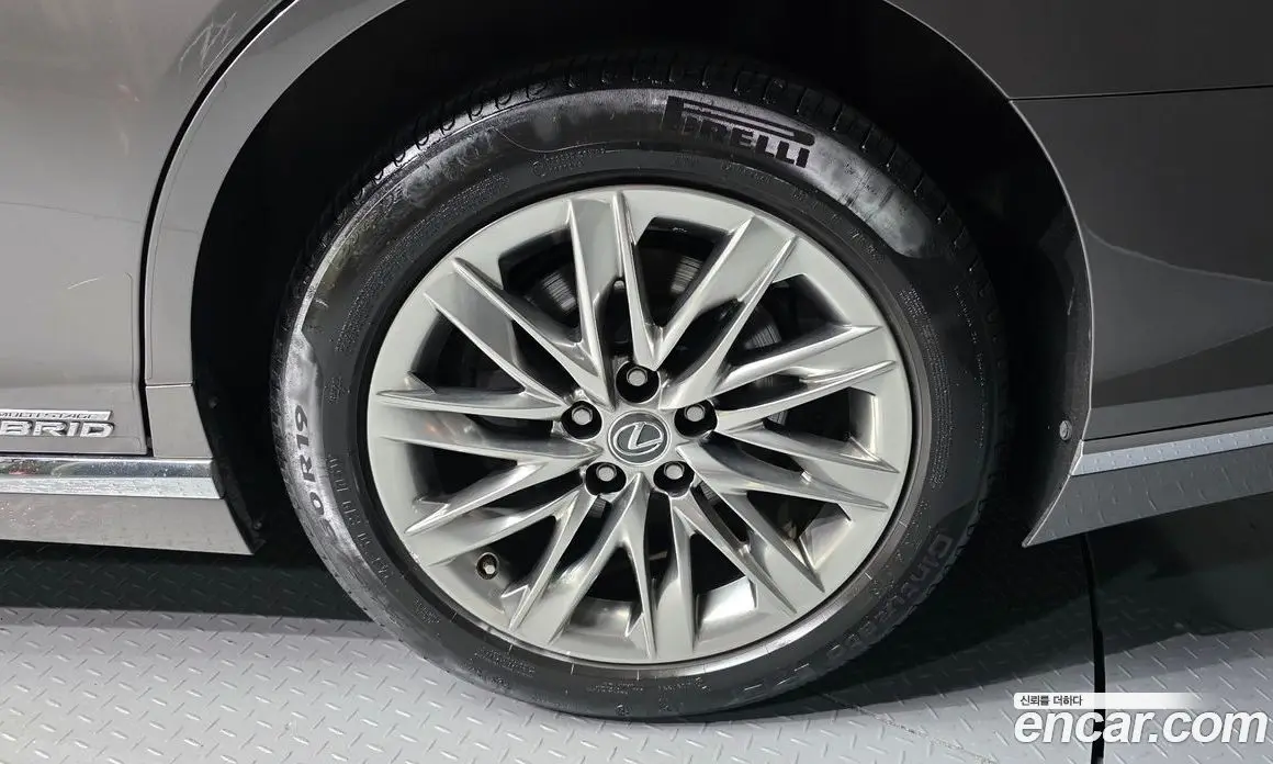 Lexus LS 2018 3.5 автомат (гидро), фото 5