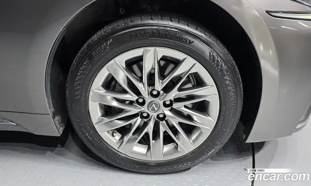 Lexus LS 2018 3.5 автомат (гидро), миниатюра 7