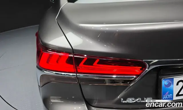 Lexus LS 2018 3.5 автомат (гидро), миниатюра 9