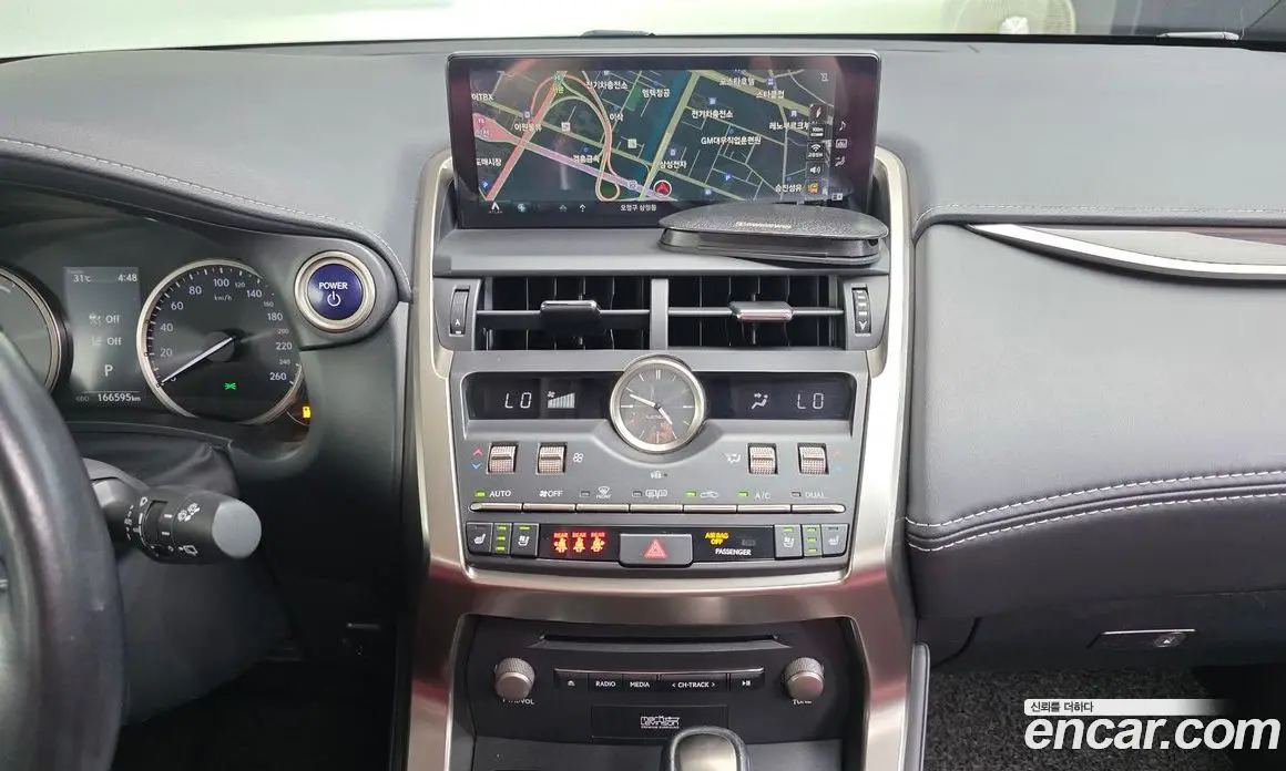 Lexus NX 2018 2.5 автомат (гидро), фото 14