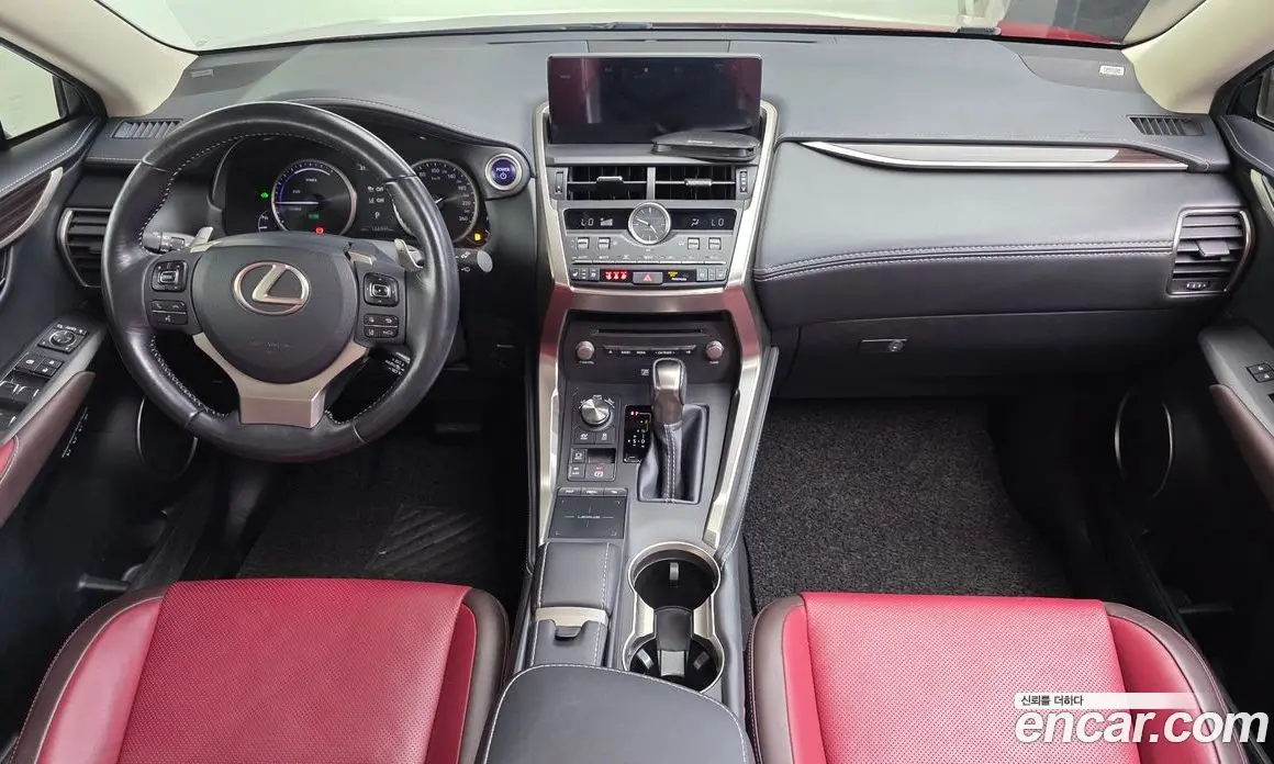 Lexus NX 2018 2.5 автомат (гидро), фото 7