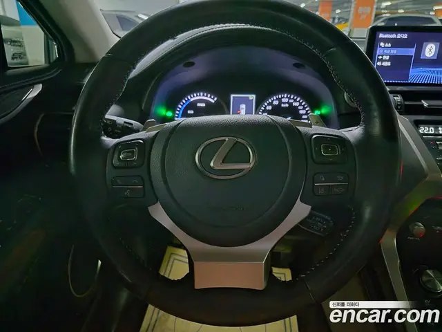 Lexus NX 2021 2.5 автомат (гидро), миниатюра 11