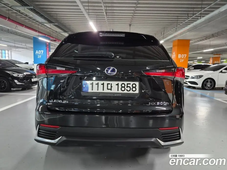 Lexus NX 2021 2.5 автомат (гидро), фото 3