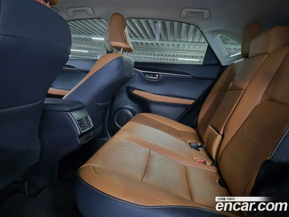 Lexus NX 2021 2.5 автомат (гидро), фото 7