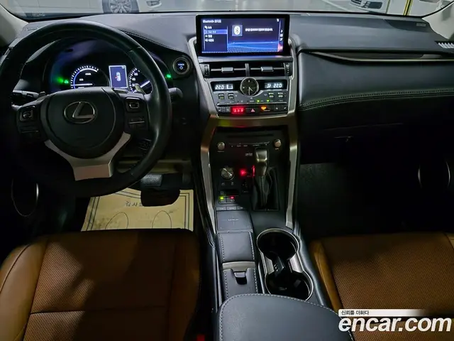 Lexus NX 2021 2.5 автомат (гидро), миниатюра 10