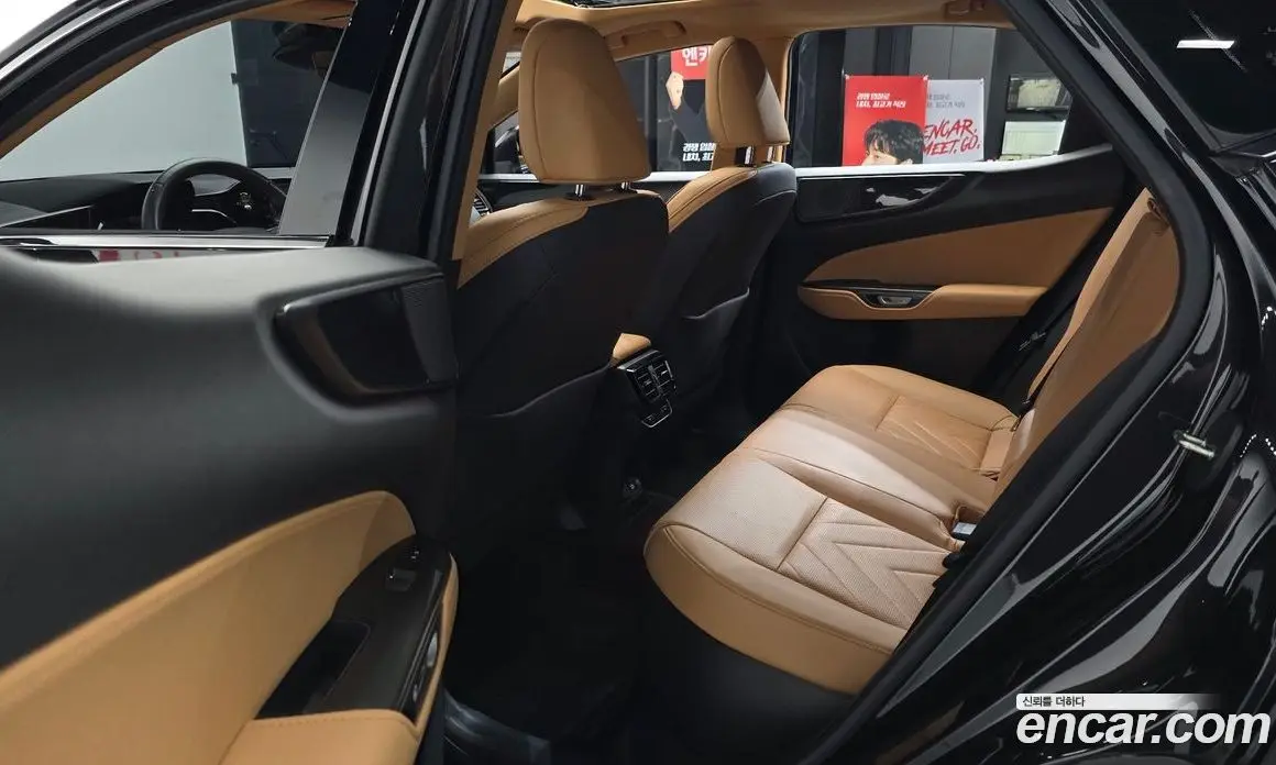 Lexus NX 2023 2.5 автомат (гидро), фото 16