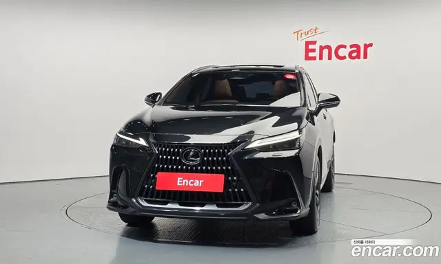 Lexus NX 2023 2.5 автомат (гидро), миниатюра 3