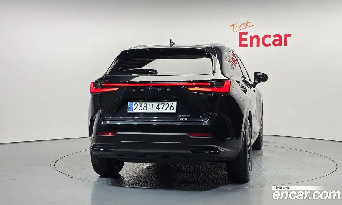 Lexus NX 2023 2.5 автомат (гидро), фото 4