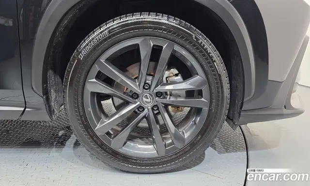 Lexus NX 2023 2.5 автомат (гидро), миниатюра 5