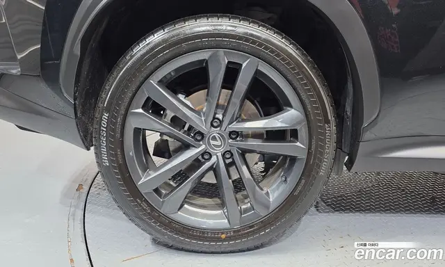 Lexus NX 2023 2.5 автомат (гидро), миниатюра 7