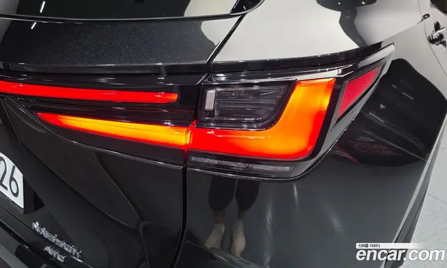 Lexus NX 2023 2.5 автомат (гидро), миниатюра 9