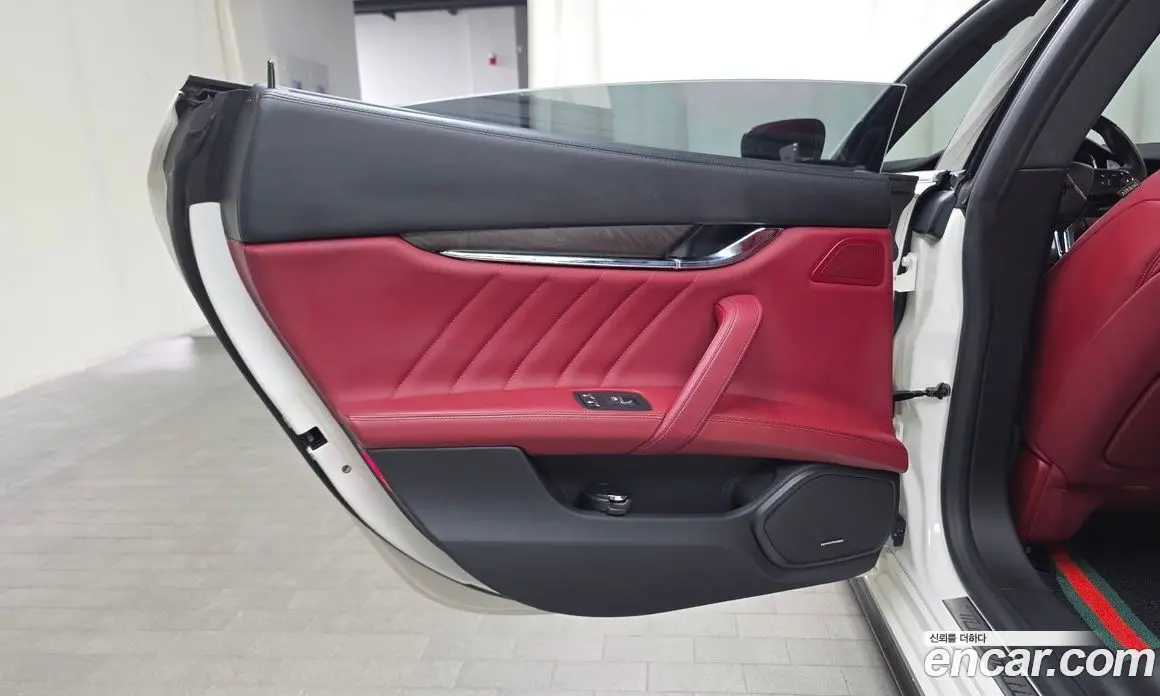 Maserati Quattroporte 2019 3.0 автомат (гидро), фото 15