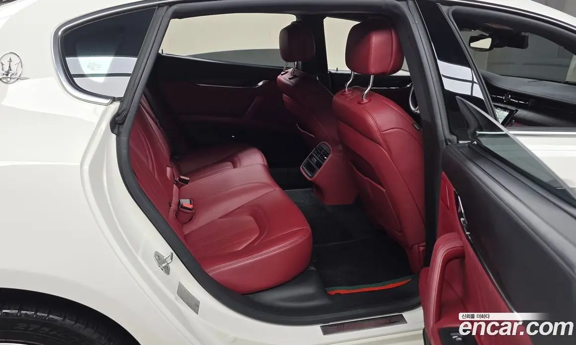 Maserati Quattroporte 2019 3.0 автомат (гидро), фото 17