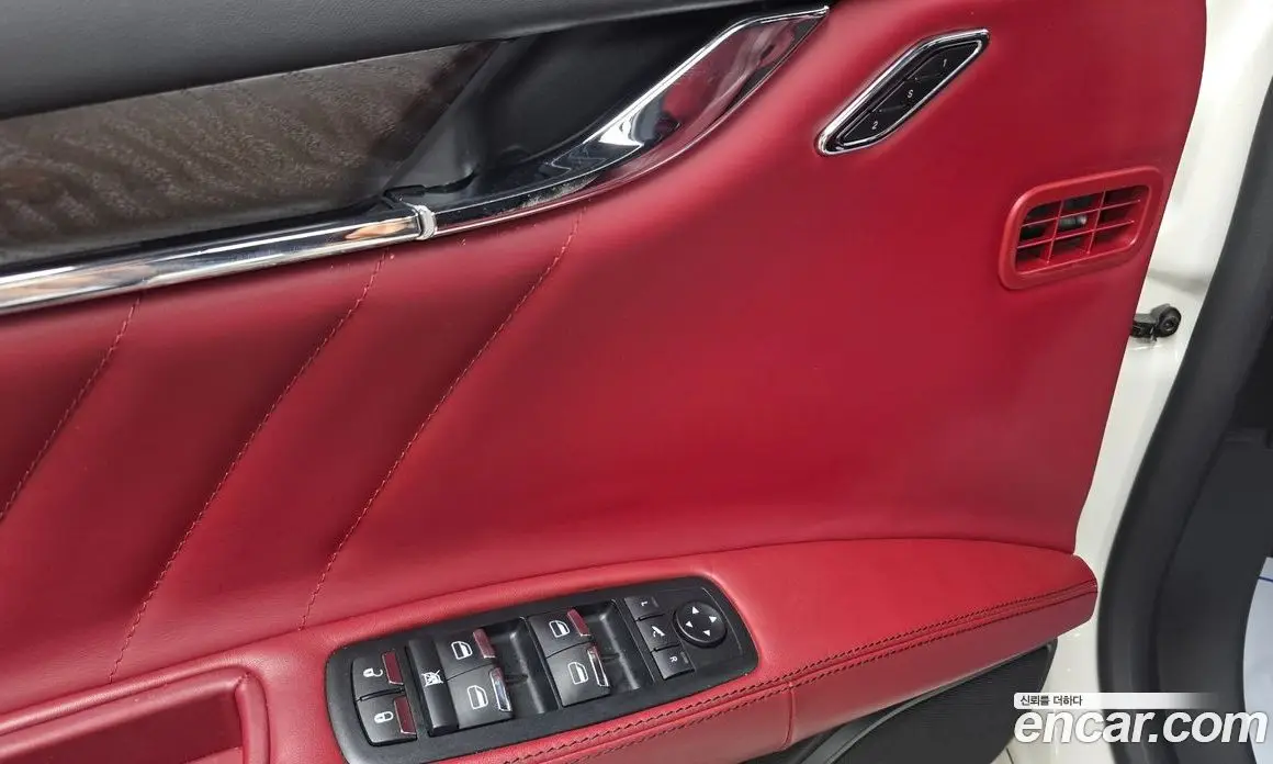 Maserati Quattroporte 2019 3.0 автомат (гидро), фото 28