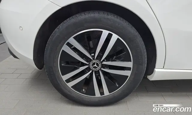 Mercedes-Benz A-Class 2021 2.0 автомат (гидро), миниатюра 5