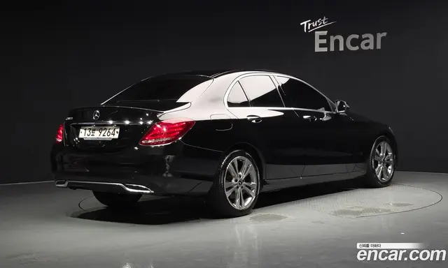 Mercedes-Benz C-Class 2018 2.1 автомат (гидро), миниатюра 2