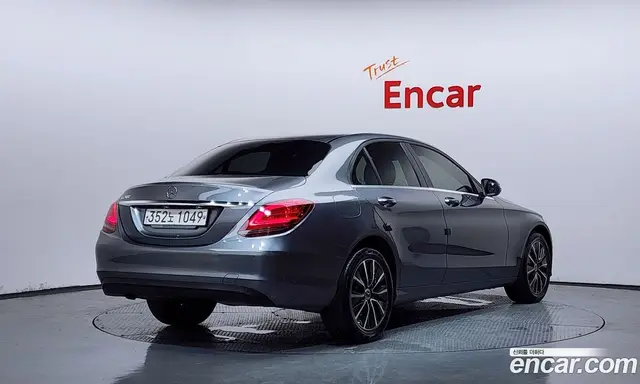 Mercedes-Benz C-Class 2019 2.0 автомат (гидро), миниатюра 2