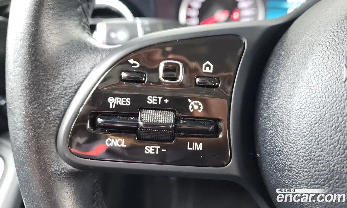 Mercedes-Benz C-Class 2019 2.0 автомат (гидро), фото 16