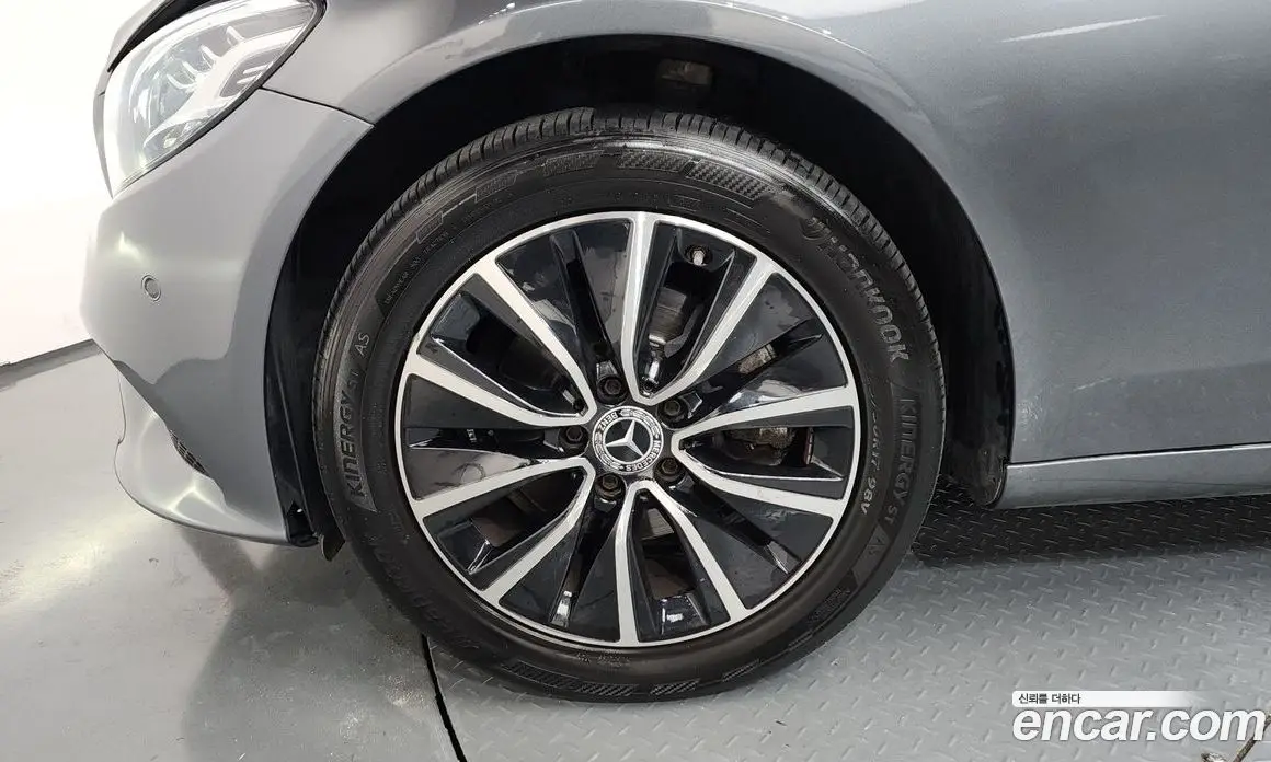 Mercedes-Benz C-Class 2019 2.0 автомат (гидро), фото 5
