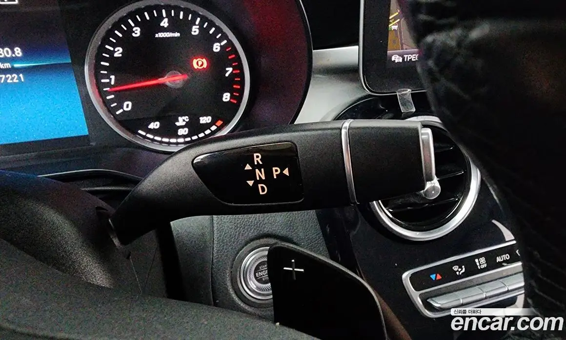Mercedes-Benz C-Class 2019 2.0 автомат (гидро), фото 9