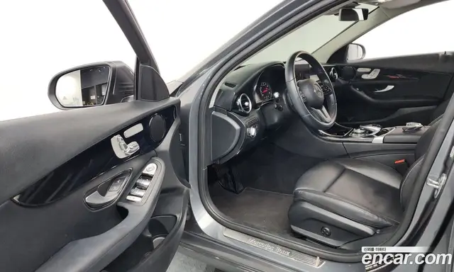Mercedes-Benz C-Class 2019 2.0 автомат (гидро), миниатюра 10
